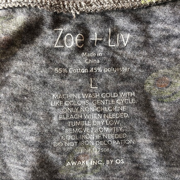 Zoe + Liv Avocado graphic t-shirt - size large - Picture 5 of 5